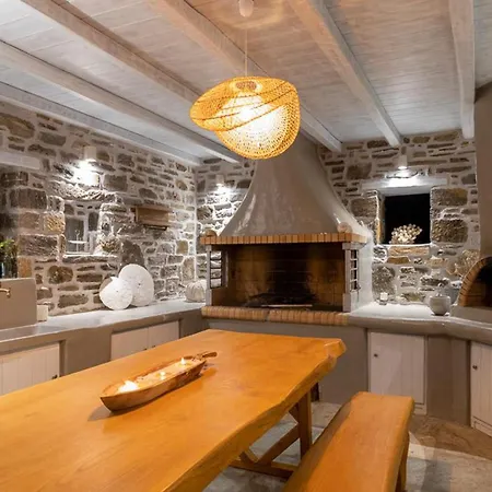 Villa Helios On Golden