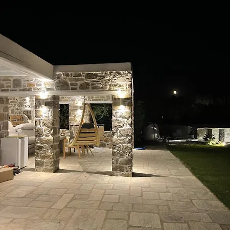 Helios On Golden Villa